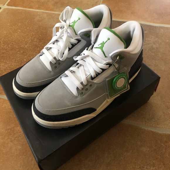 Jordan Other - Air Jordan Retro 3 Lt Smoke Grey/Chlorophyll